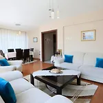 Flat With Two Living And Balcony In Uskudar شقة اسطنبول