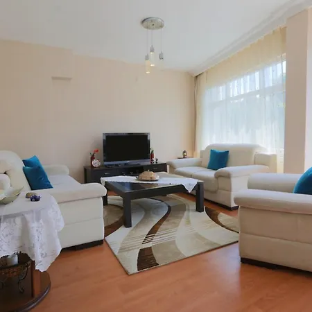 Apartment Flat With Two Living And Balcony In Uskudar *