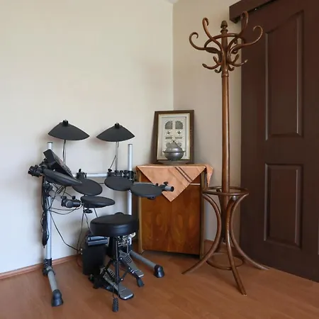 Flat With Two Living And Balcony In Uskudar Istanbul