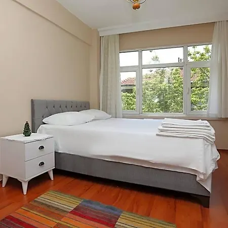 Flat With Two Living And Balcony In Uskudar * Istanbul
