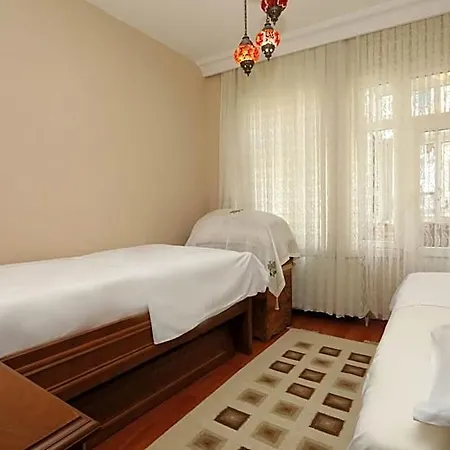 Lejlighed Flat With Two Living And Balcony In Uskudar *