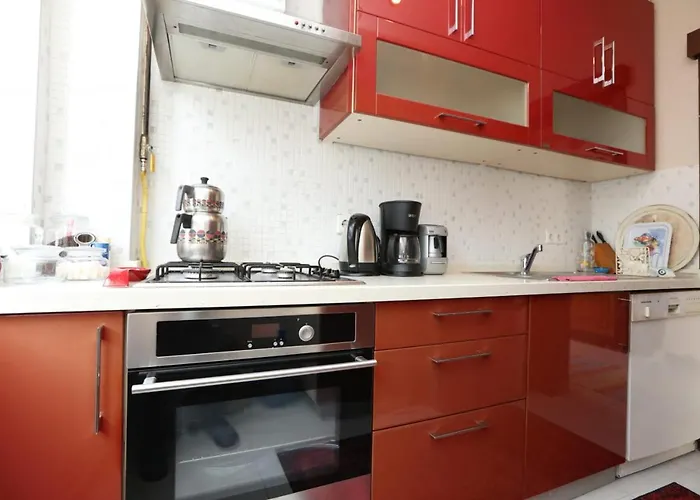 Flat With Two Living And Balcony In Uskudar *