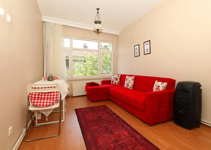 Flat With Two Living And Balcony In Uskudar *