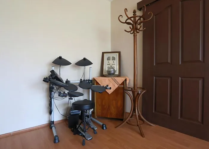 Flat With Two Living And Balcony In Uskudar Istanbul