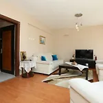 Apartamento Flat With Two Living And Balcony In Uskudar *